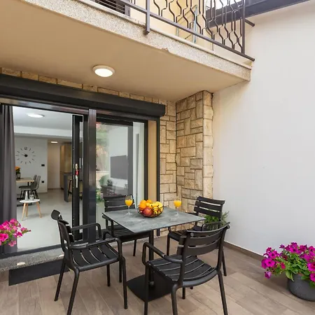 Moderne Ferienwohnung Olive Premium In Porec * Porec